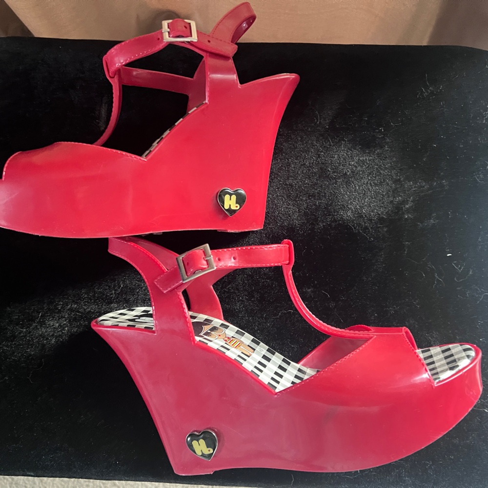 Harajuku Lovers red wedge heels